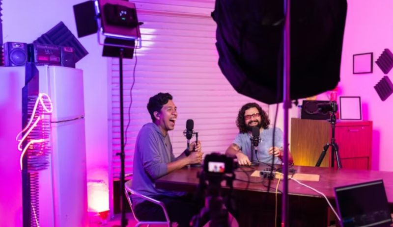 Creating YouTube Channel Outros in 5 Minutes with reference to video AI