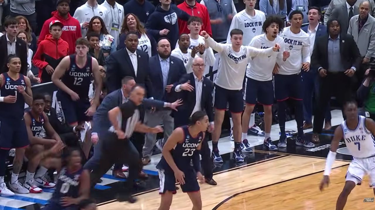 Uconn Buzzer Beater FINAL FOUR